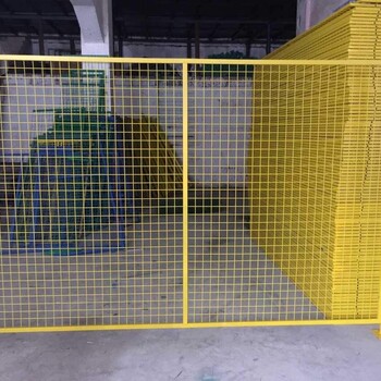 廣州臨時(shí)隔離網(wǎng)公園圍欄抗曬波形護(hù)欄公路護(hù)欄
