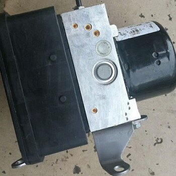 宝马E93ABS泵水泵凸轮轴节温器偏心轴齿轮节气门