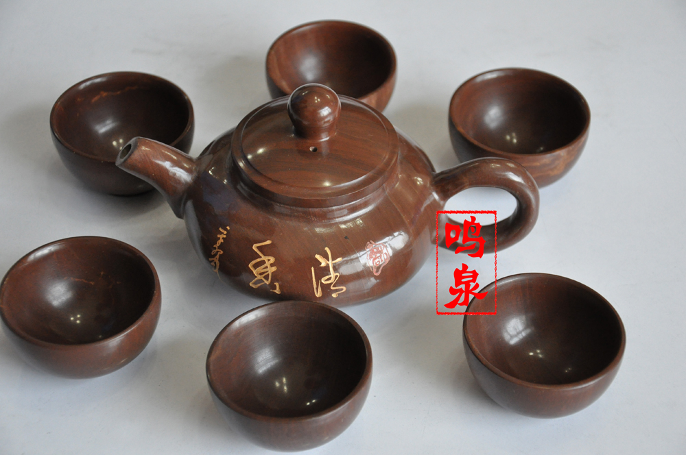 03 山东茶具 产品名称:雅趣君子茶具套装 产品材料:优质天然木鱼石