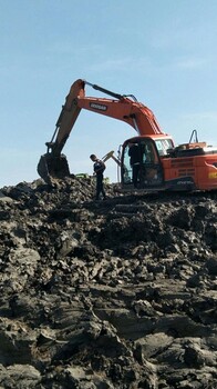 水陸兩用清淤挖掘機在租賃施工中維修指南