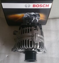2855975凯斯工程车发电机图片