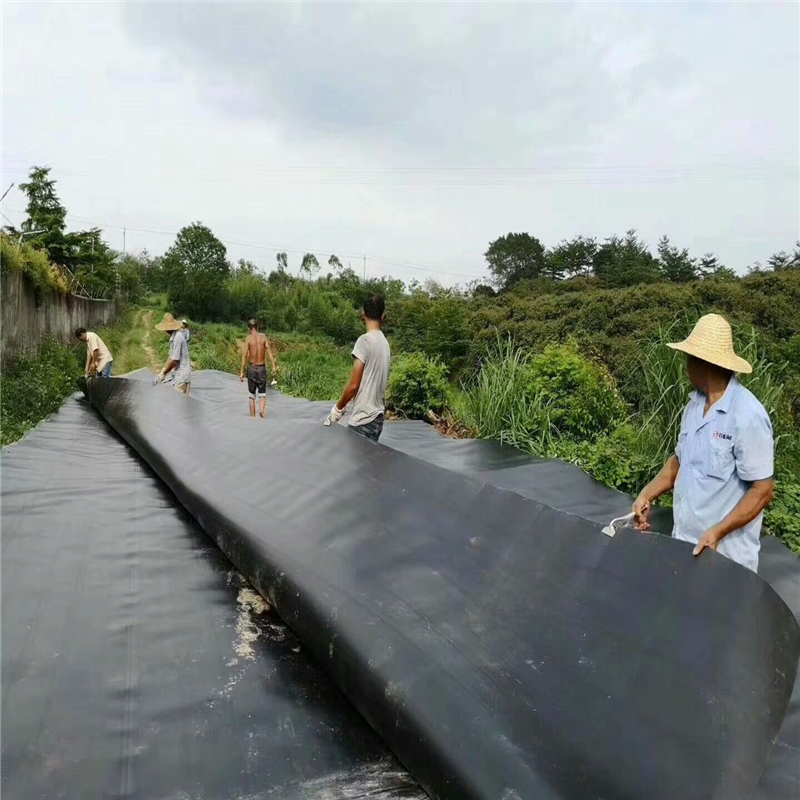 陕西油田污泥坑1.5厚土工膜的使用方法