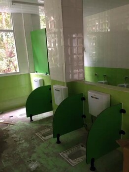 香河县儿童厕所档板幼儿园厕所隔板生产找廊坊顺美隔断厂