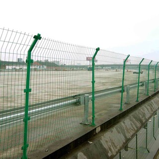 1.8米高双边铁丝护栏网生产厂家，框架护栏网供应商图片5