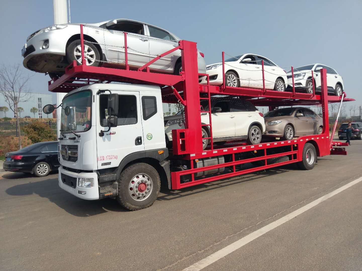 东风轿运车