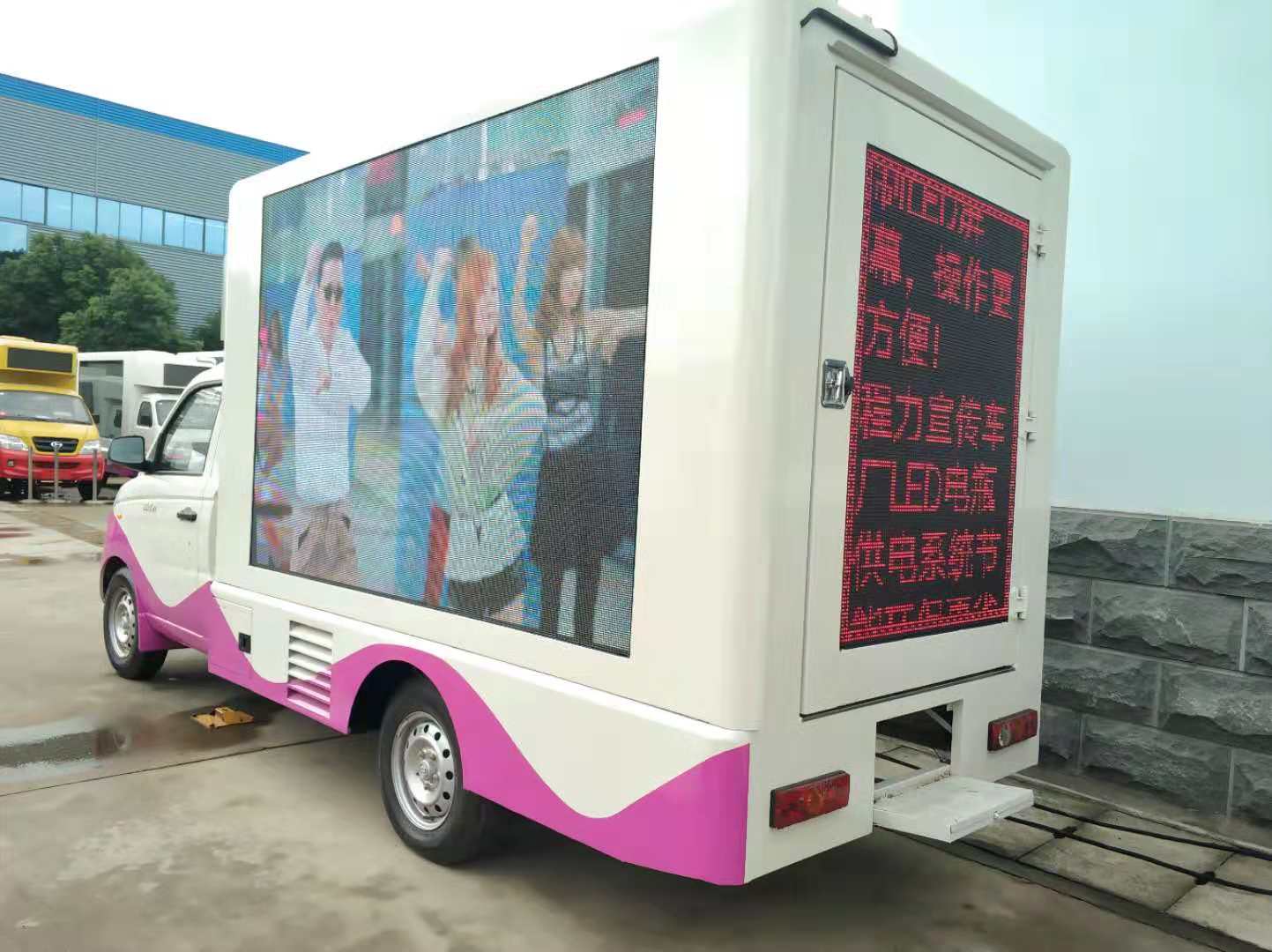 流動品牌產品推廣宣傳車,流動廣告車它的輪胎怎麼保養得