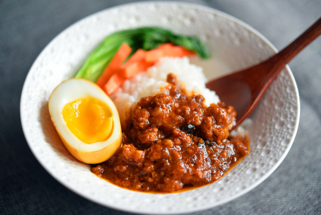 台湾卤肉饭图片原图图片