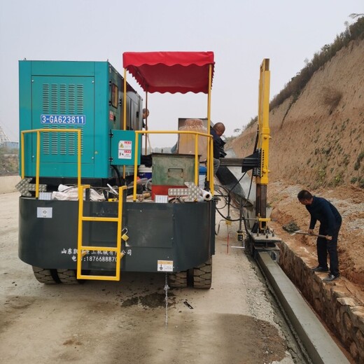 混凝土路緣石滑模機路沿石滑膜機全自動滑膜機