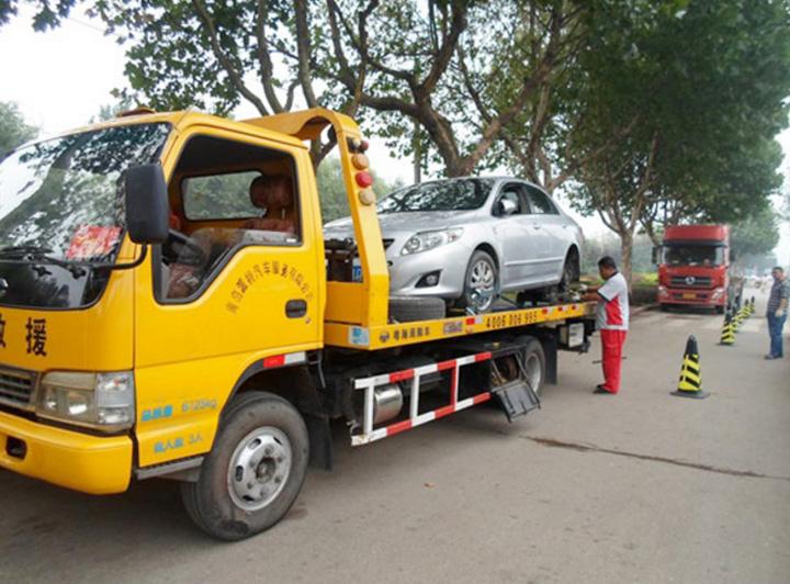 懷化道路救援拖車電話懷化更換輪胎補胎修胎電話