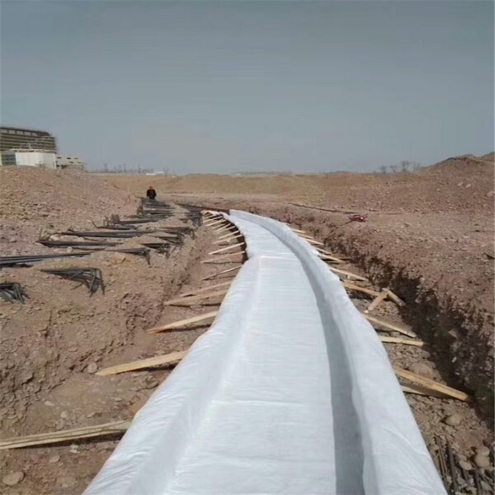 sn2600g防渗土工布河道水渠铺设方法