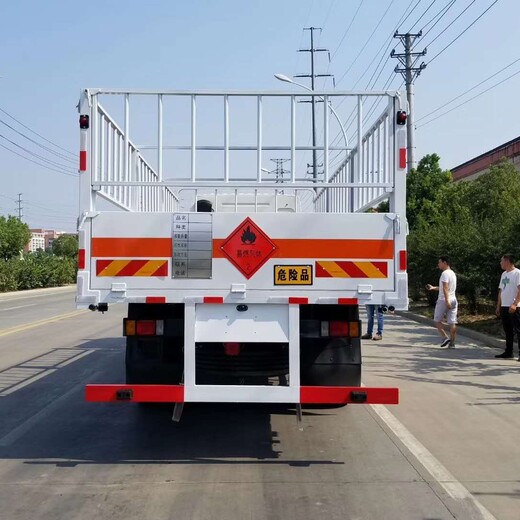 葫芦岛半挂30方次钠衬塑槽罐车