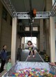 各类VR产品水上冲关淘气宝夹娃娃机抓钱机图片