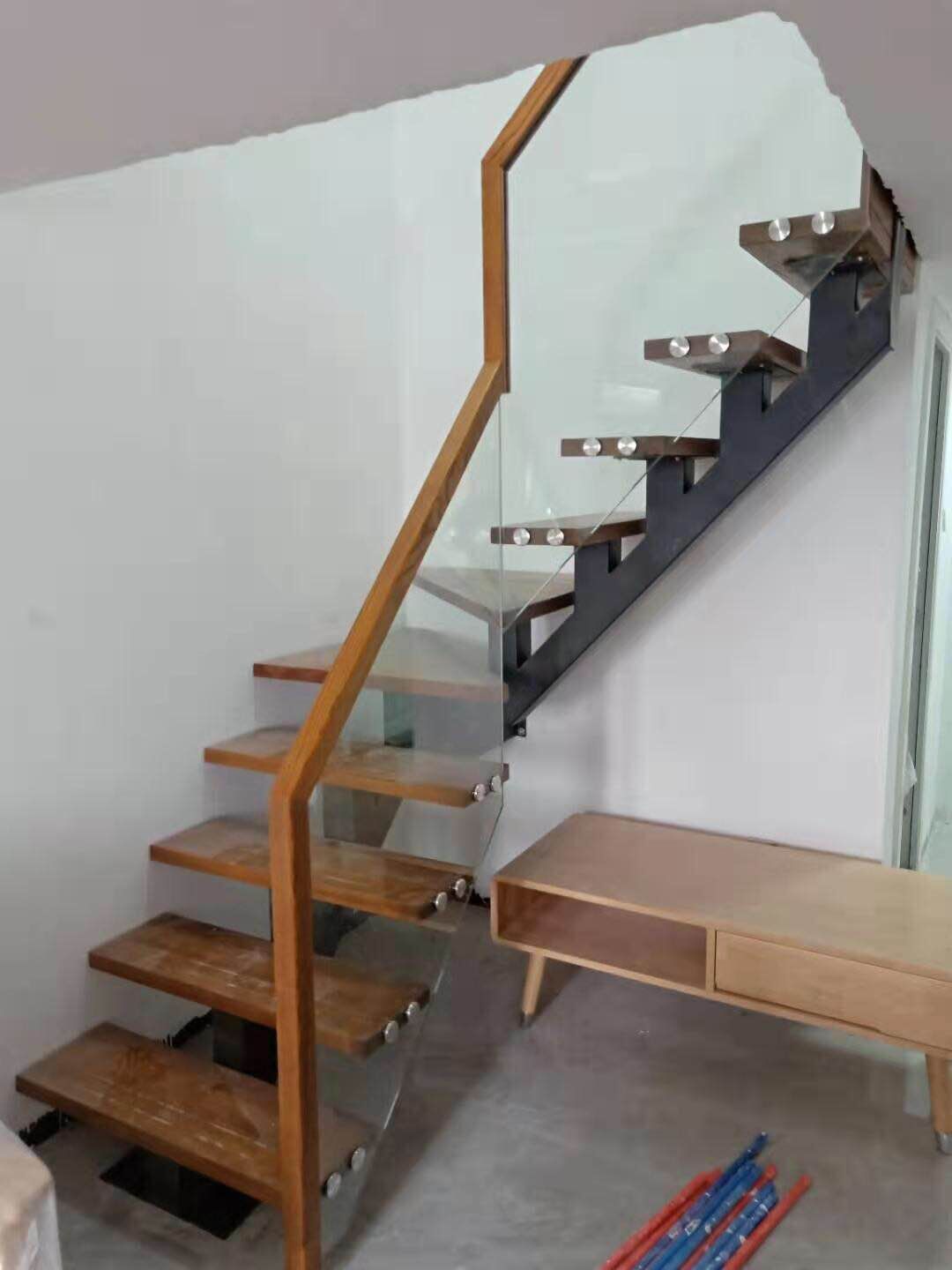 楼梯生产厂家楼梯实木扶手