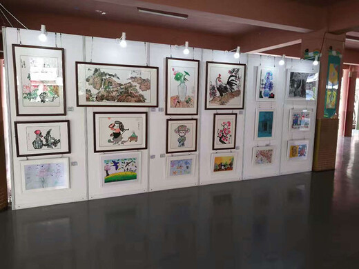 美术馆展厅怎么挂画图片