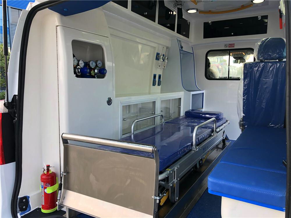 珠海120跨省送病人出院-长途救护车出租转运-24小时服务热线